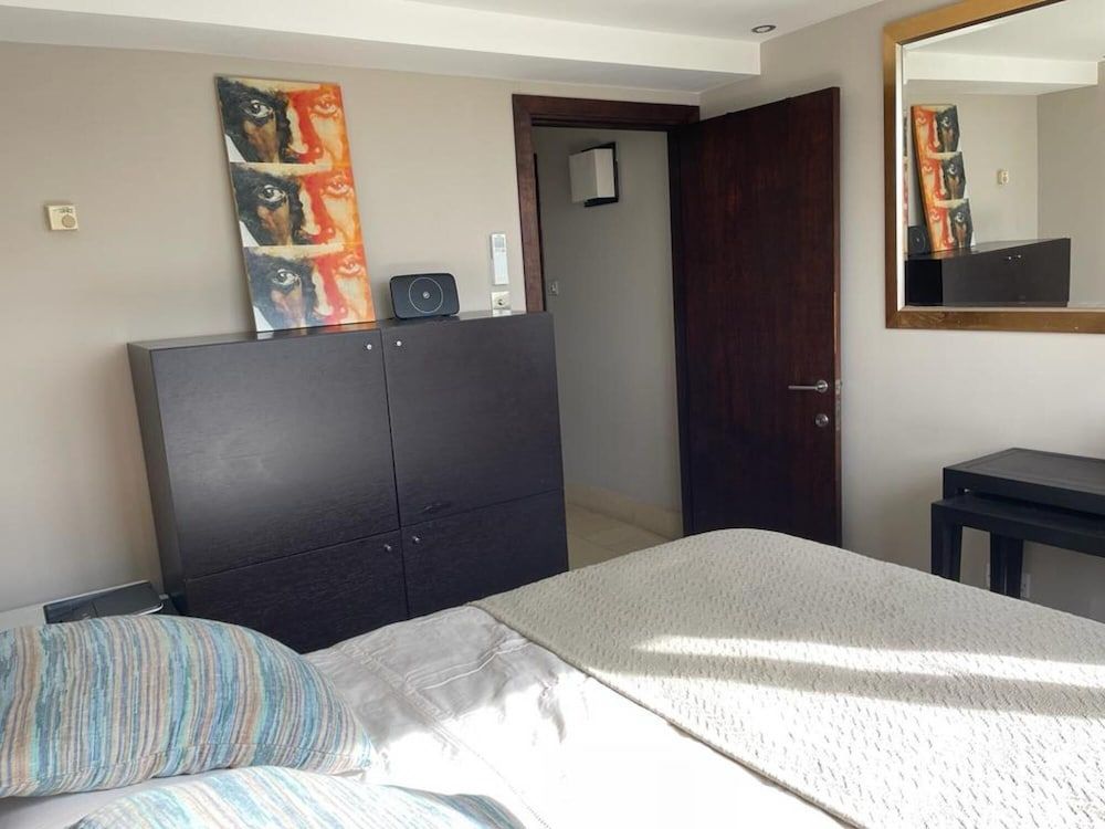 Luxury 4 Bedroom Penthouse in Beautiful Battersea Apartment 18