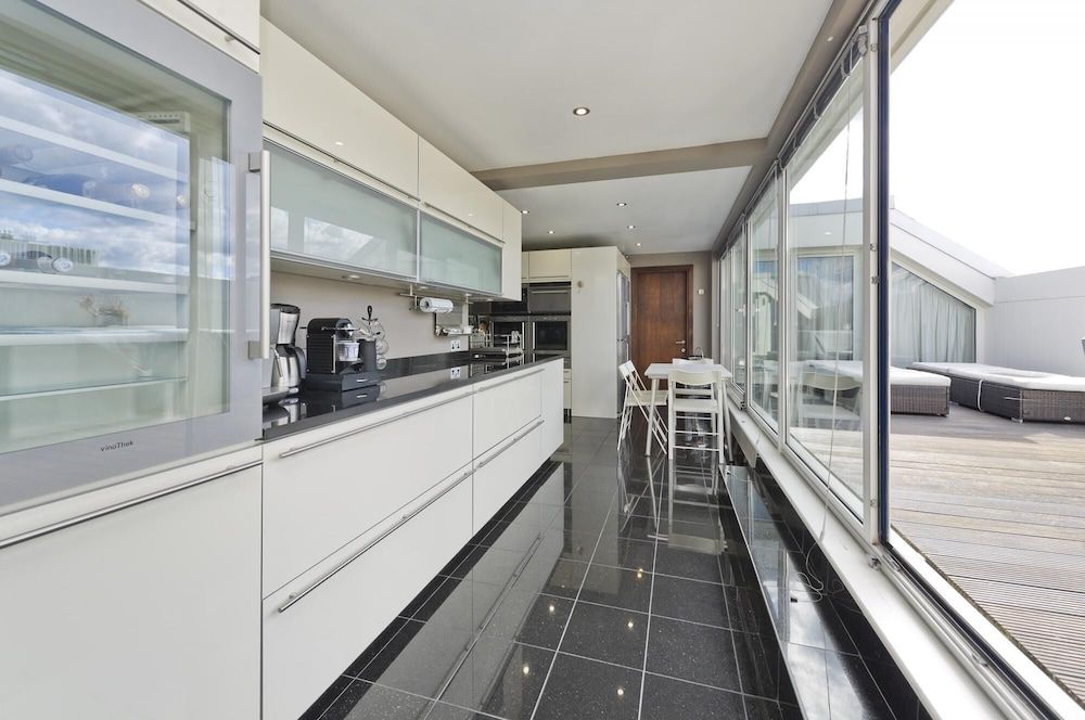 undefined Luxury 4 Bedroom Penthouse in Beautiful Battersea 10