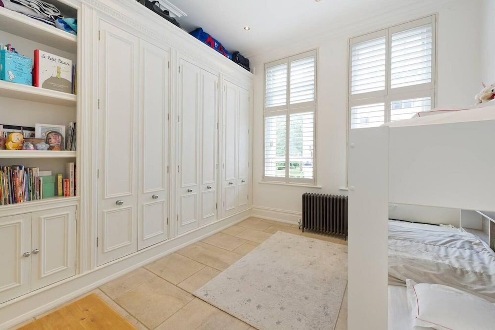 Stunning 2-bed Chelsea Apt Apartment 14