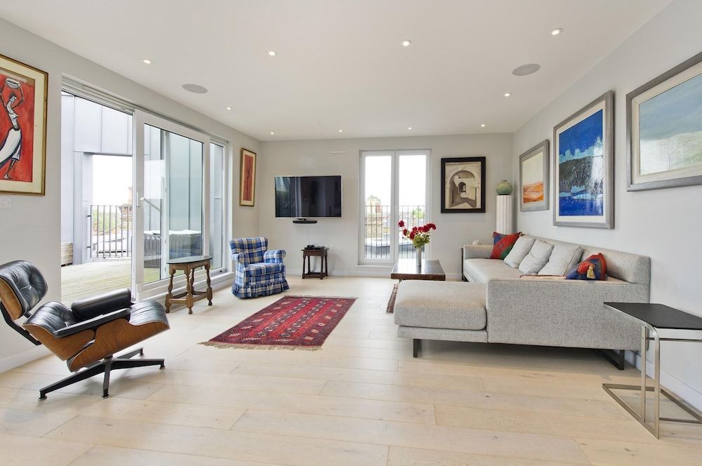 undefined Fabulous 2 bed Penthouse Wimbledon 6