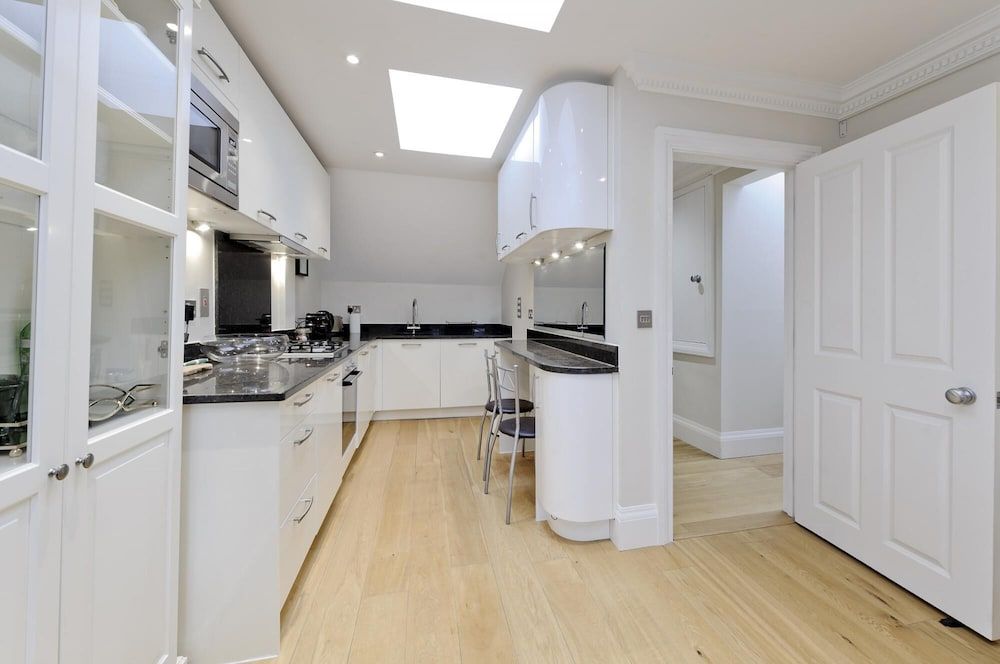 undefined Delightful Spacious 2 Bed Earl s Court Apartment 3