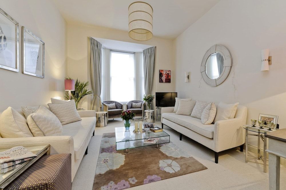 Charming 1 Bed Flat Chelsea Apartment 24