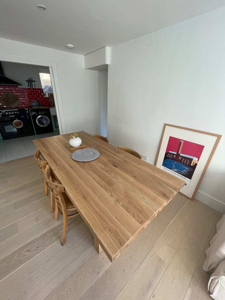 undefined Beautiful 2BD Flat With Private Courtyard- Borough 3