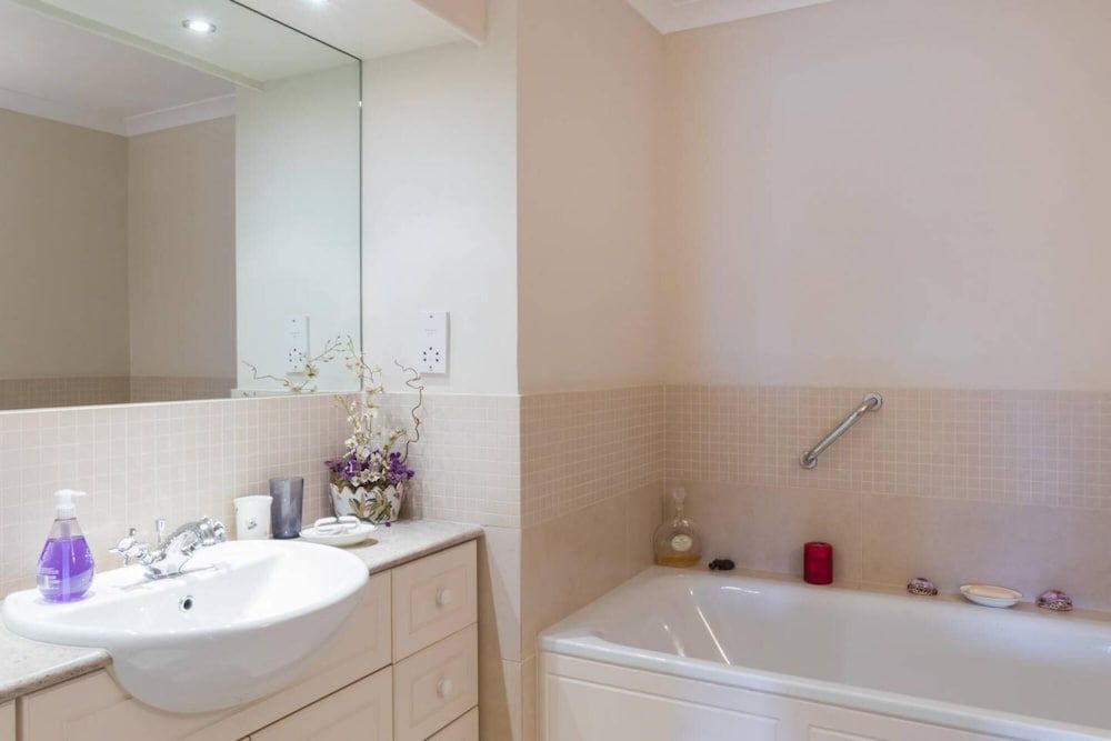 Bright Traditional 1bed Battersea Riverside Apt Apartment 6