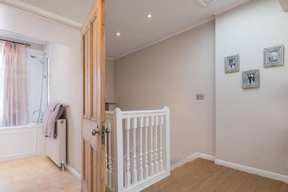 undefined Stylish 1bed w Roof Terrace 9