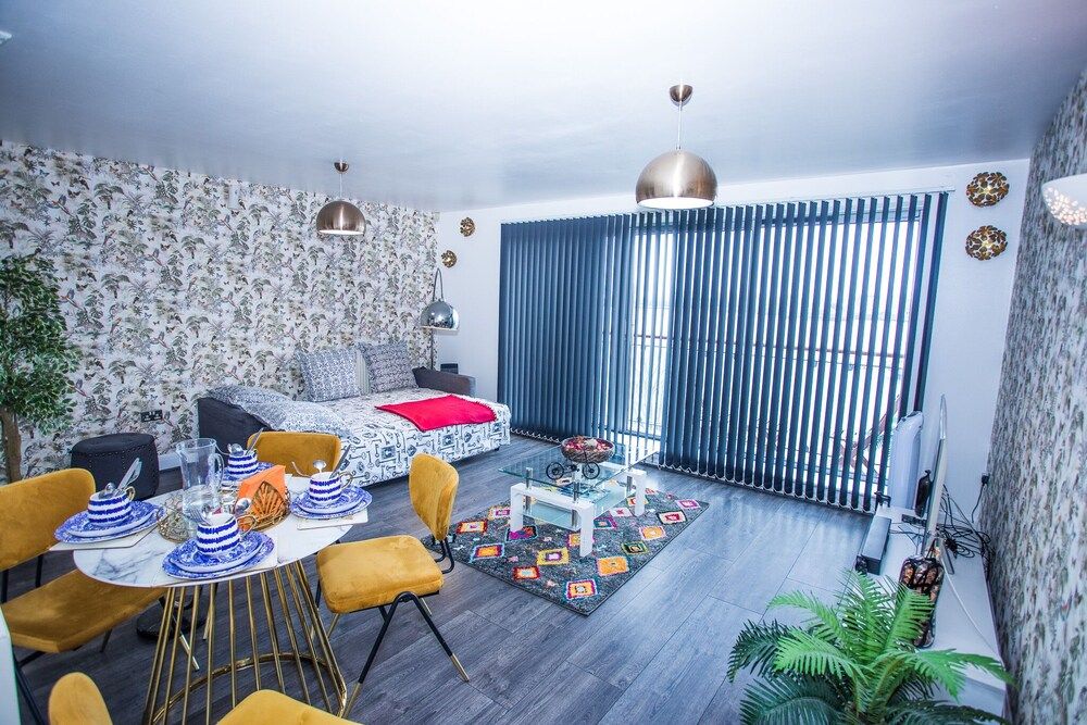 Remarkable 2-bed Apartment With Sea View Apartment 24