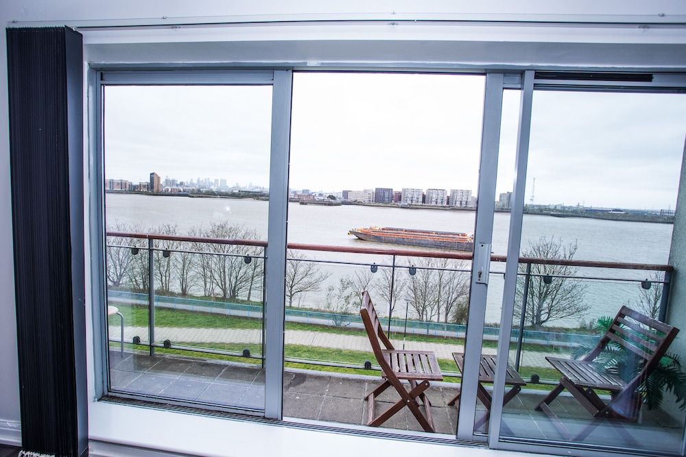 Remarkable 2-bed Apartment With Sea View Apartment 16