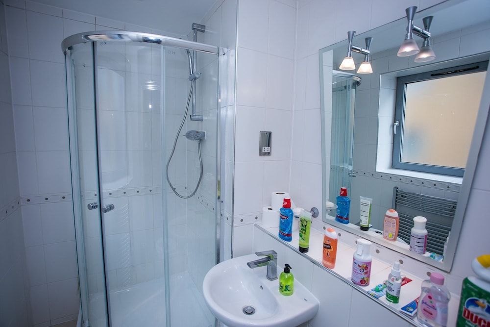 Remarkable 2-bed Apartment With Sea View Apartment 17