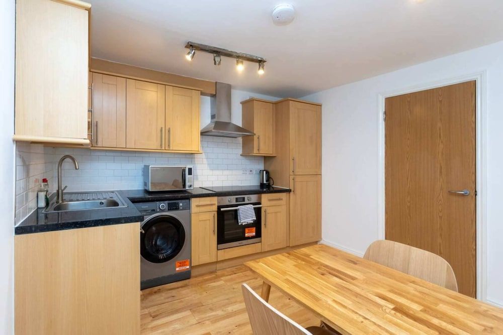 Newly Renovated 1BD Flat - Camden Basic Apartment, Multiple Beds 8