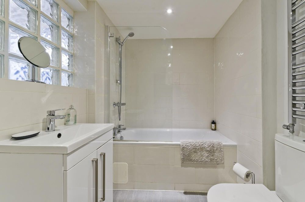 undefined Cosy 2 Bedroom Flat in Shepherds Bush 2