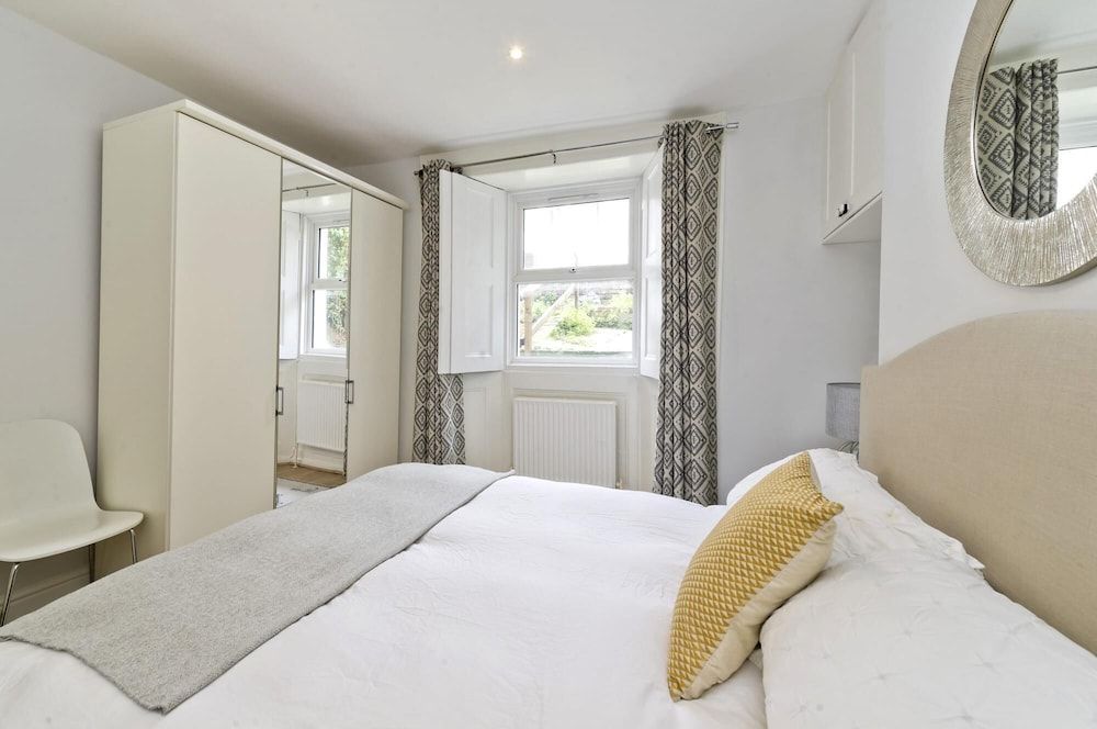 undefined Cosy 2 Bedroom Flat in Shepherds Bush 10