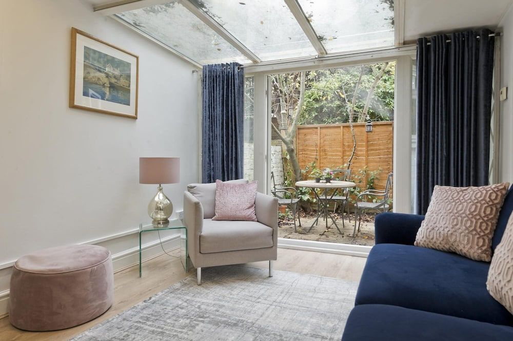 undefined Cosy 2 Bedroom Flat in Shepherds Bush 4