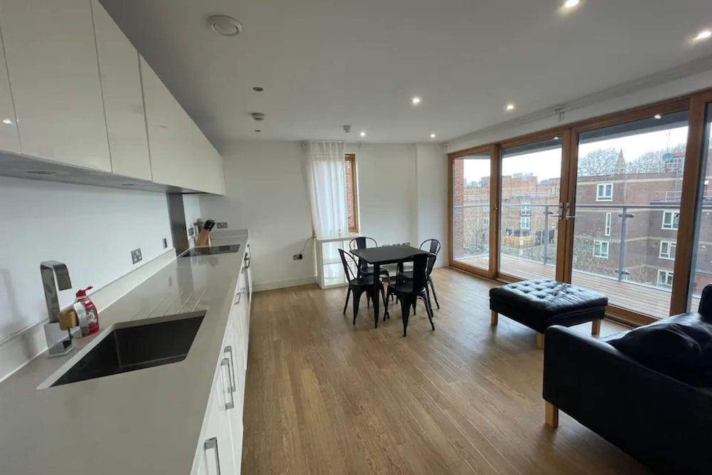 undefined Peaceful 1BD Flat With Balcony - Bethnal Green 2