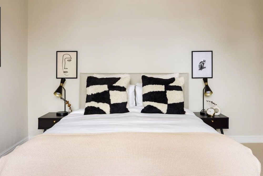 undefined The Camden Crib - Glamorous 3bdr Flat With Study Room 10