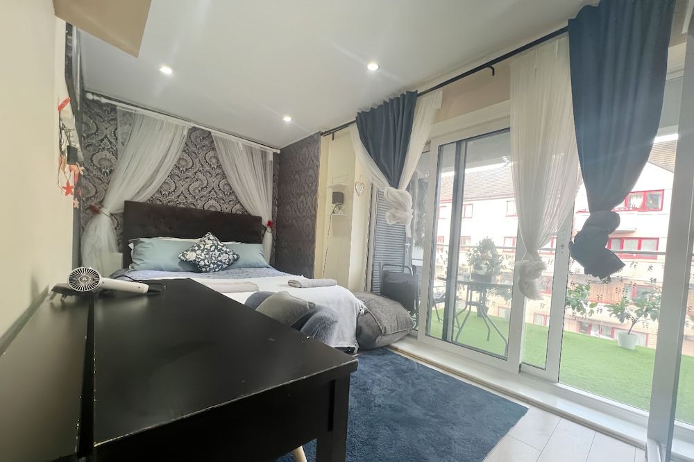 undefined Luxury Apartment 4 bed Room in Canary Wharf 9