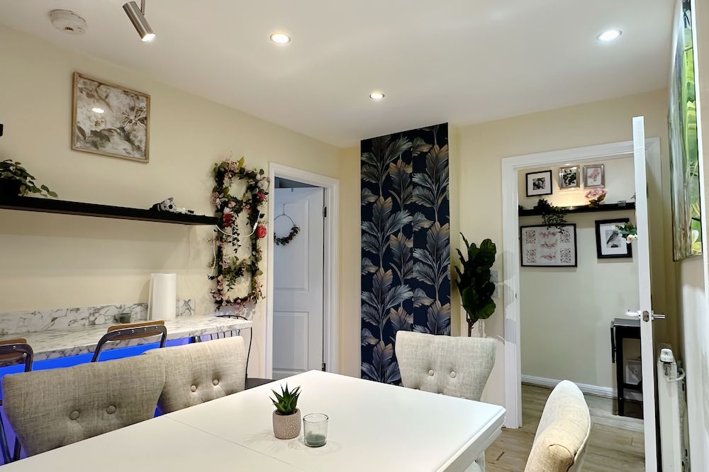 undefined Luxury Apartment 4 bed Room in Canary Wharf 2