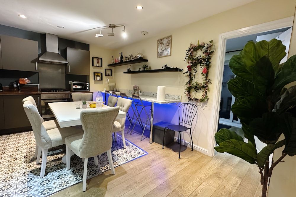 undefined Luxury Apartment 4 bed Room in Canary Wharf