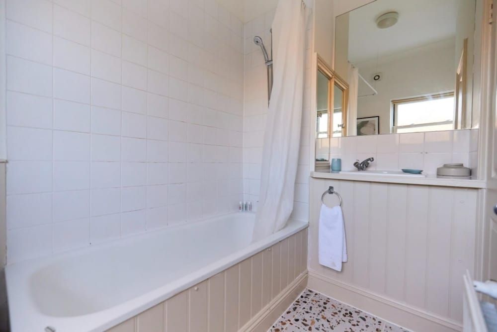 undefined The Camden Hideaway - Stunning 1bdr Flat With Balcony 10