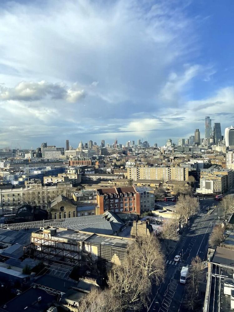 Manhattan Pad by condokeeper Luxury Apartment 11