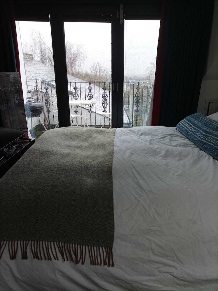 undefined Elegant and Quirky 2BD Flat - Kensal Rise 5