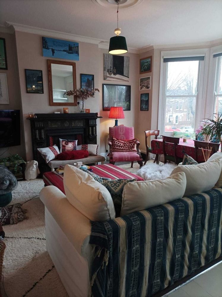 undefined Elegant and Quirky 2BD Flat - Kensal Rise 9