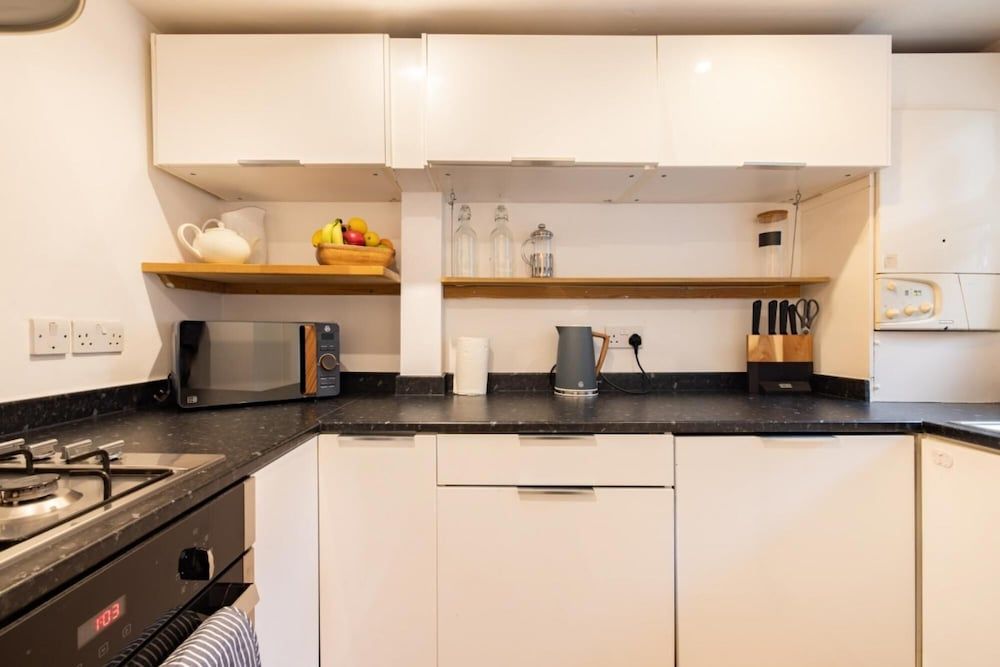 undefined The Brixton Place - Stunning 1bdr w Study Room 9