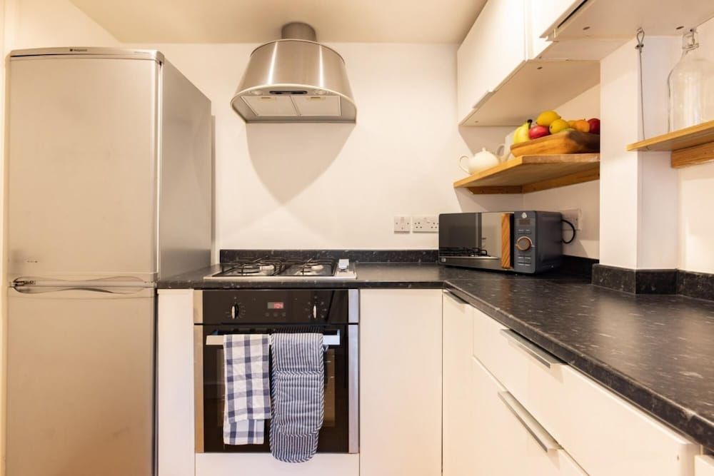 undefined The Brixton Place - Stunning 1bdr w Study Room 6