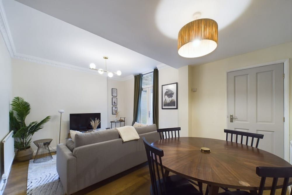 The London Wonder - Adorable 2bdr Flat With Patio Apartment 15