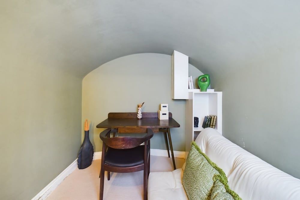 The London Wonder - Adorable 2bdr Flat With Patio Apartment 19