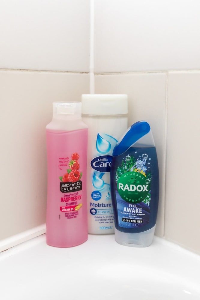 Spaciously Renovated 2BD Flat - Camden Basic Apartment, Multiple Beds 27