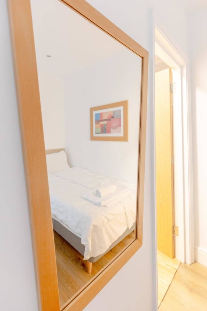Bright and Spacious 1BD Flat - Camden Basic Apartment, 1 Double Bed with Sofa bed 6