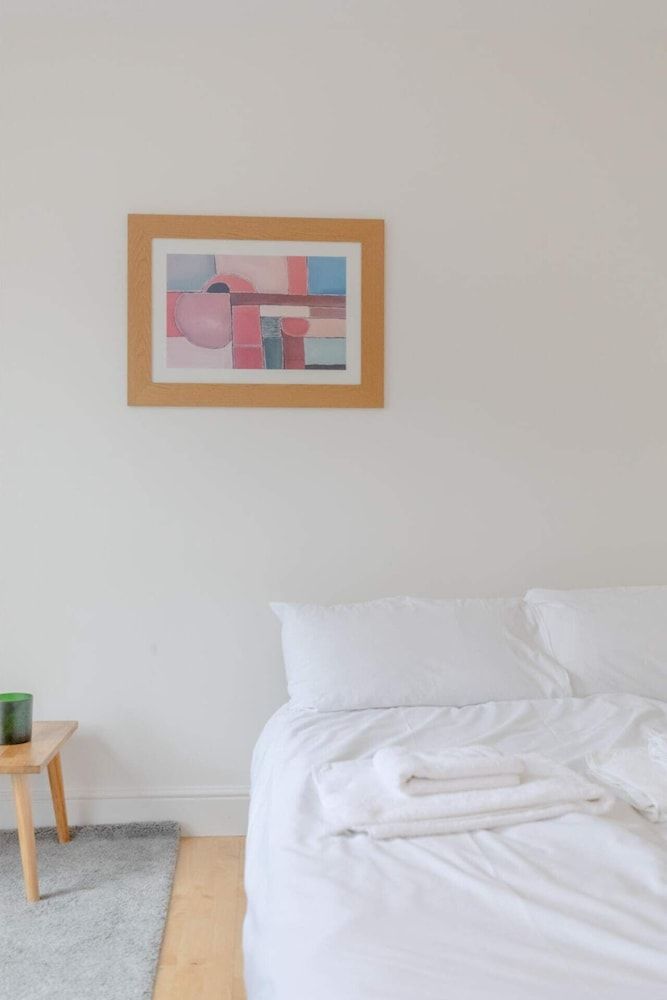 Bright and Spacious 1BD Flat - Camden Basic Apartment, 1 Double Bed with Sofa bed 7