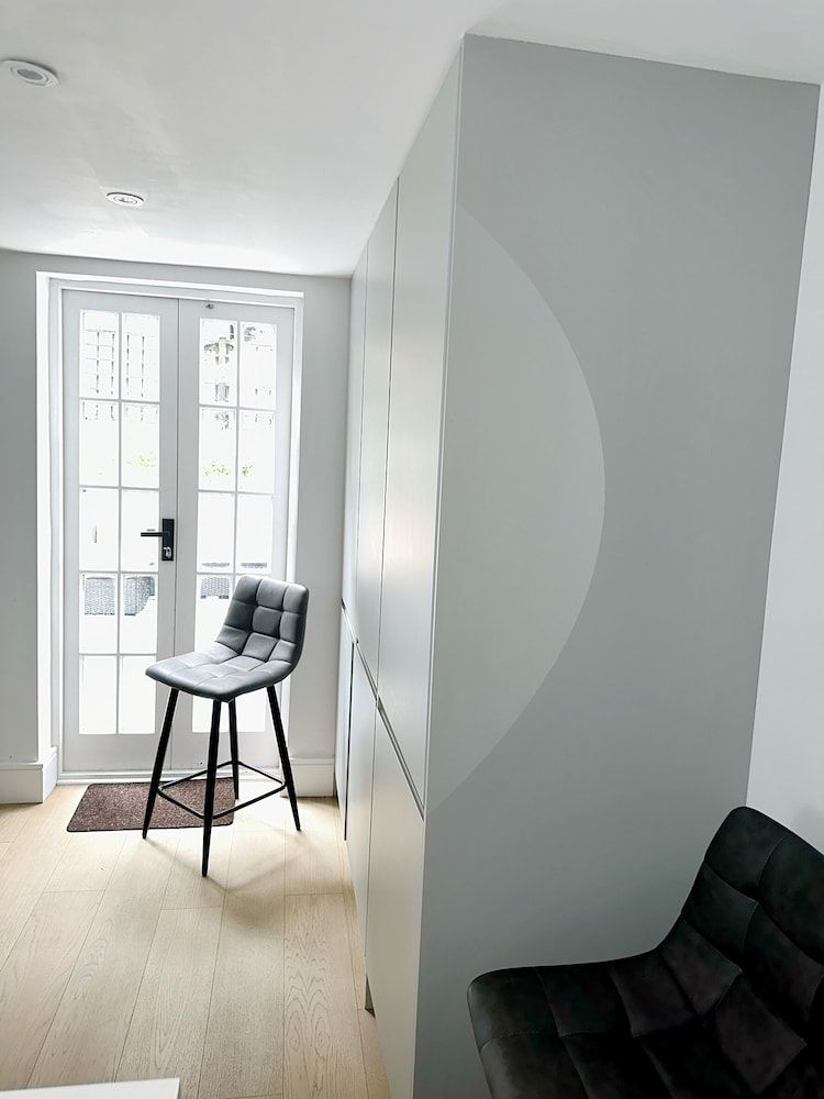 undefined Londwell - Chelsea Garden Flat - Private Oasis 9