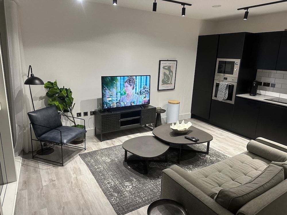 undefined Impeccable 1bed Flat in West London!! 10