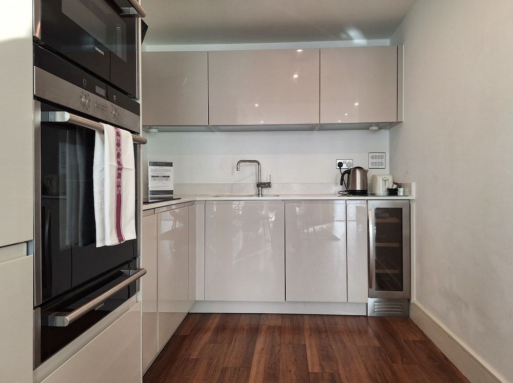 undefined Still Life Aldgate Deluxe 3