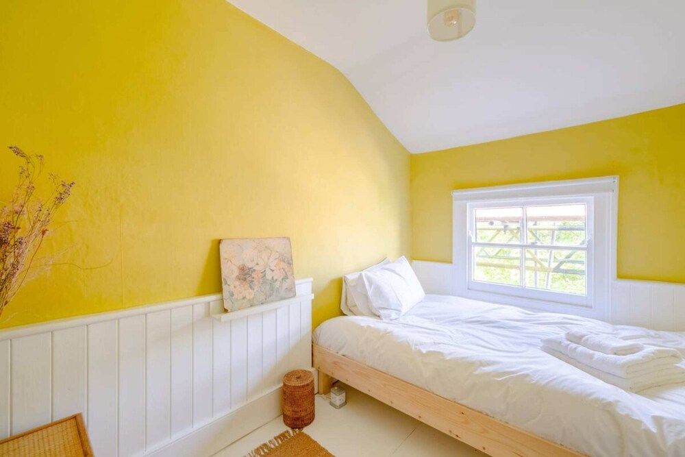 undefined Unique Vintage-style 3BD Flat - Dalston 9