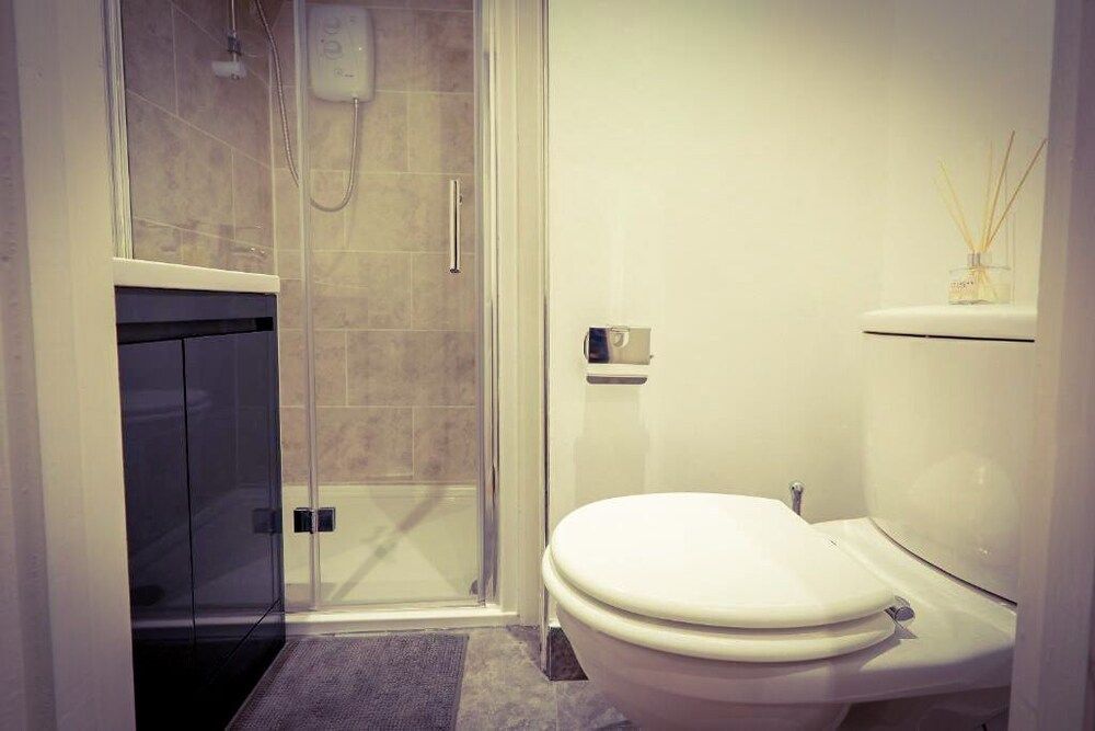 Warren st Apt City Apartment 33