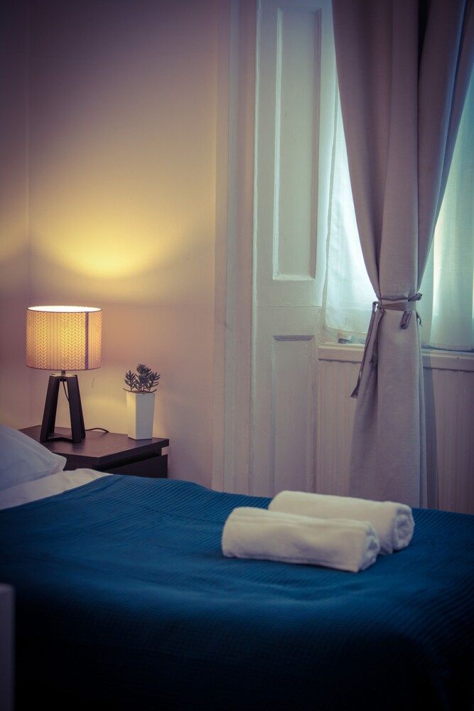 Warren st Apt City Apartment 8