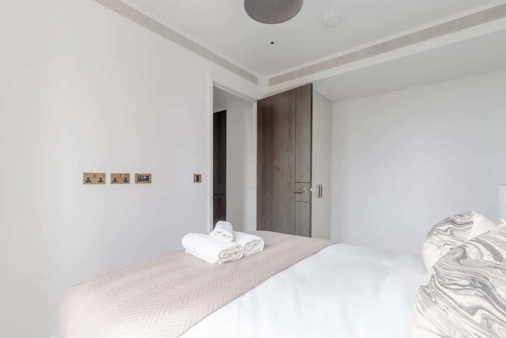 undefined Luxurious 1BD Flat by the River - Vauxhall 3