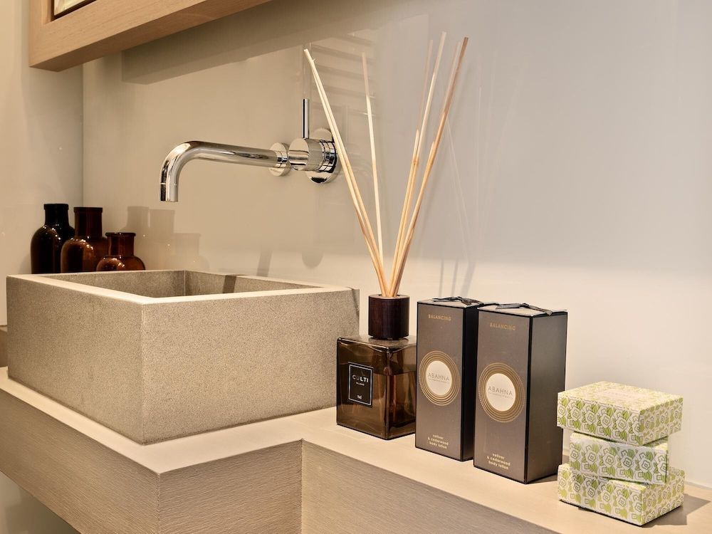 undefined Spacious 2 Bedroom Apartment in Cadogan Square 10