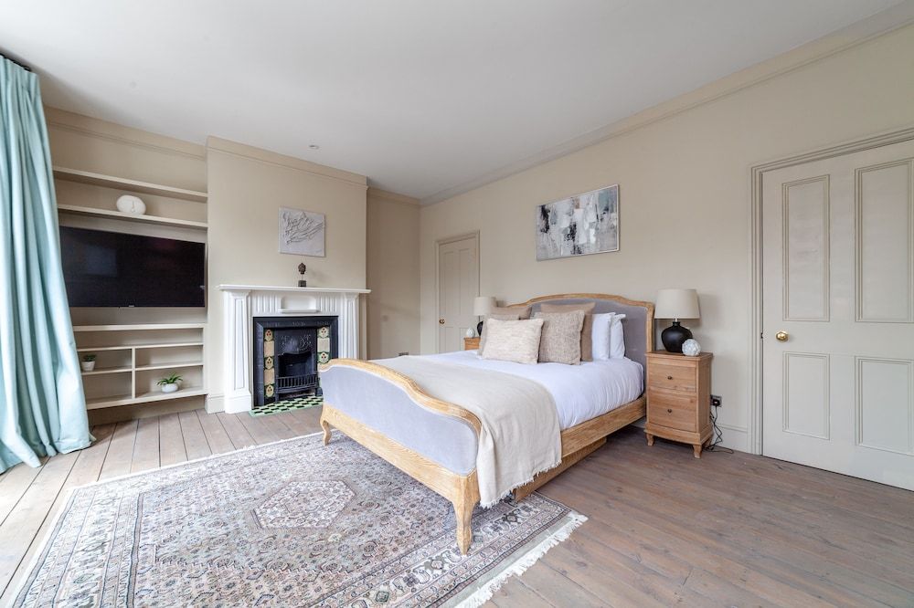 undefined The Clapham House 4