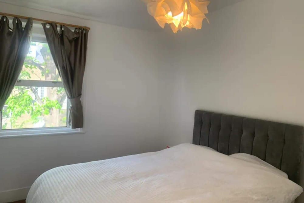 undefined Welcoming 2BD Flat With Balcony - Maida Vale 4