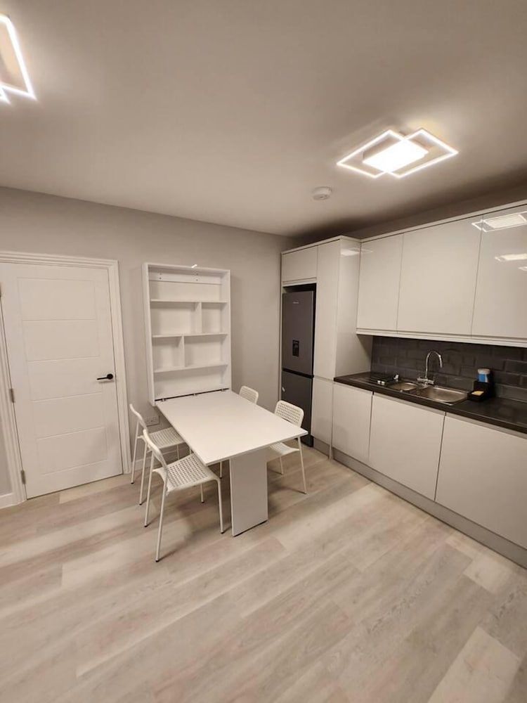 undefined Beautiful 2-bed Apartment in London - Sleeps 6! 2