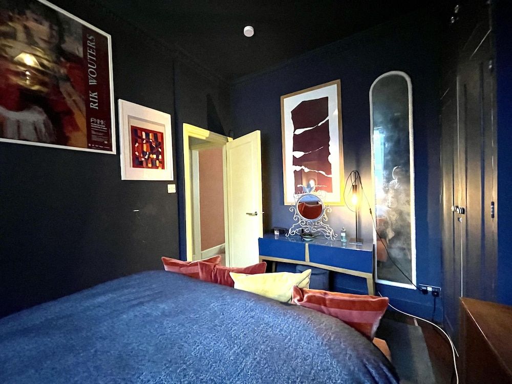 undefined Stylish Portobello Road 2 Bedroom Easy Access 6