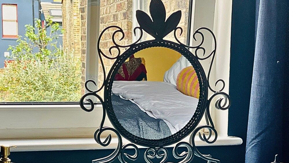 undefined Stylish Portobello Road 2 Bedroom Easy Access 3