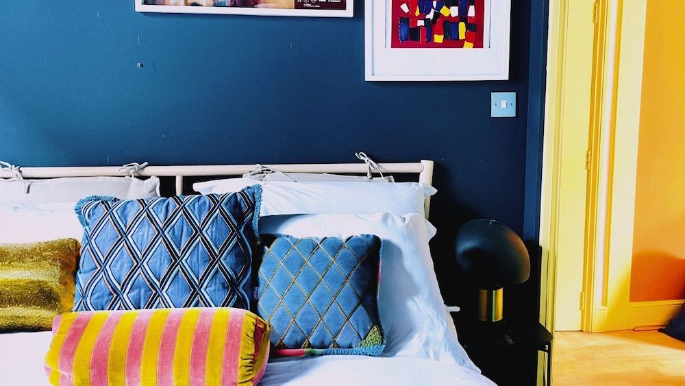 undefined Stylish Portobello Road 2 Bedroom Easy Access 7