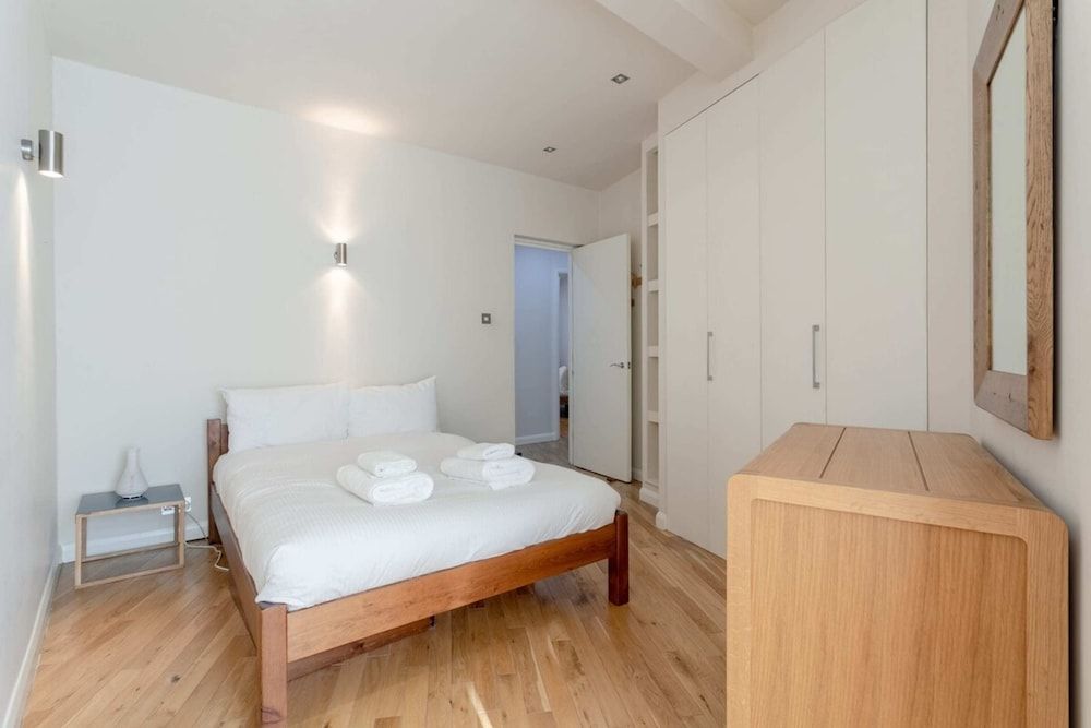 undefined Fantastic 2 Bedroom Apartment in Central London 10