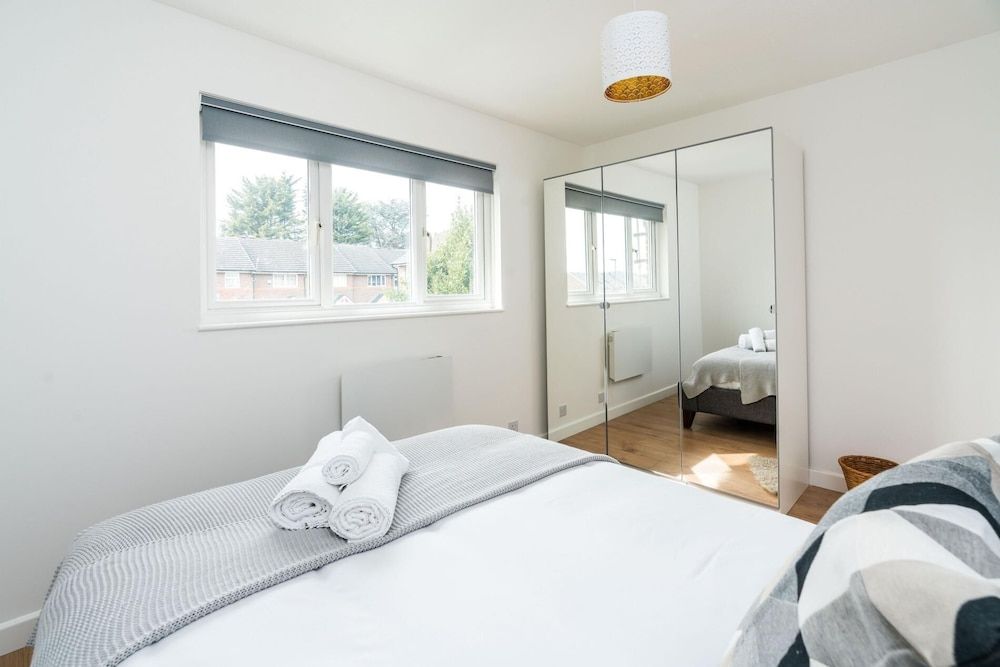 undefined Sleek and Stylish 2BD Home With a Garden Anerley