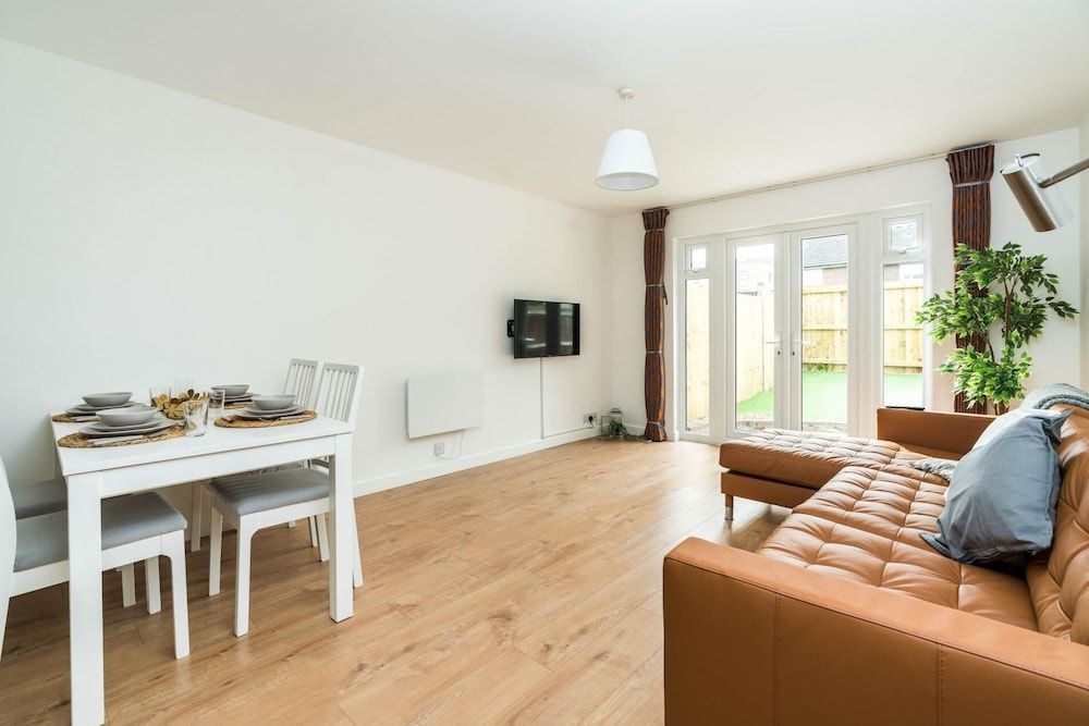 undefined Sleek and Stylish 2BD Home With a Garden Anerley 6