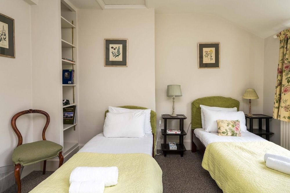 undefined Charming 2BD Garden House - Hammersmith